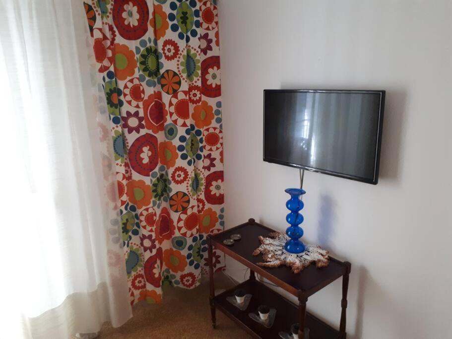 Cozy Seaside Apartment Loutraki Bagian luar foto